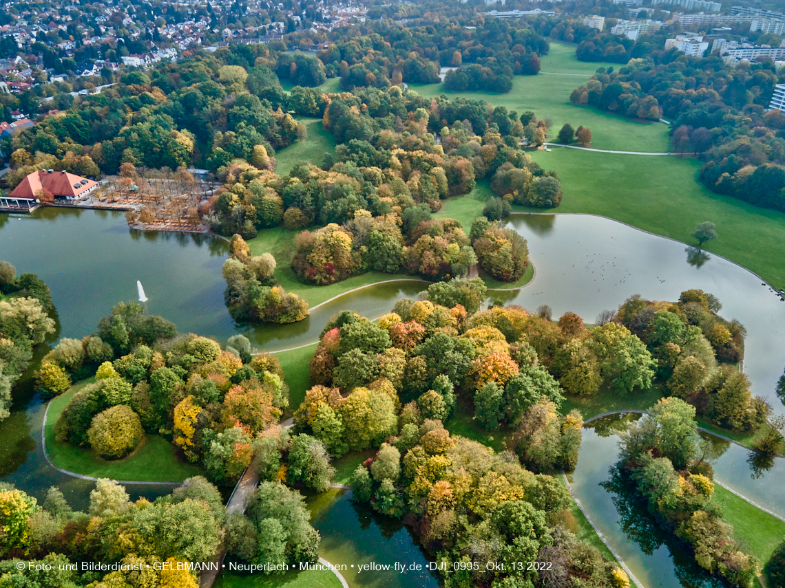 13.10.2022 - Der Ostpark mit See und Biergarten in Neuperlach 13.10.2022 - Der Ostpark mit See und Biergarten in Neuperlach